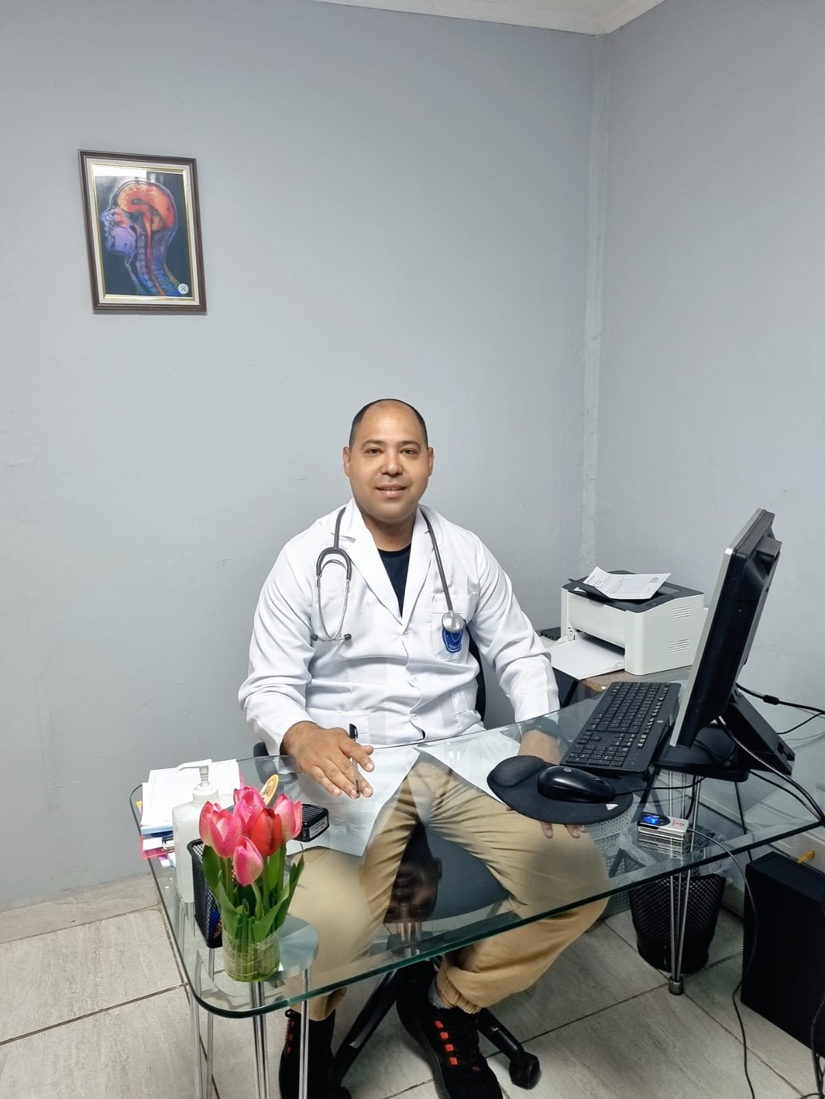 Dr. Omar Ugarte